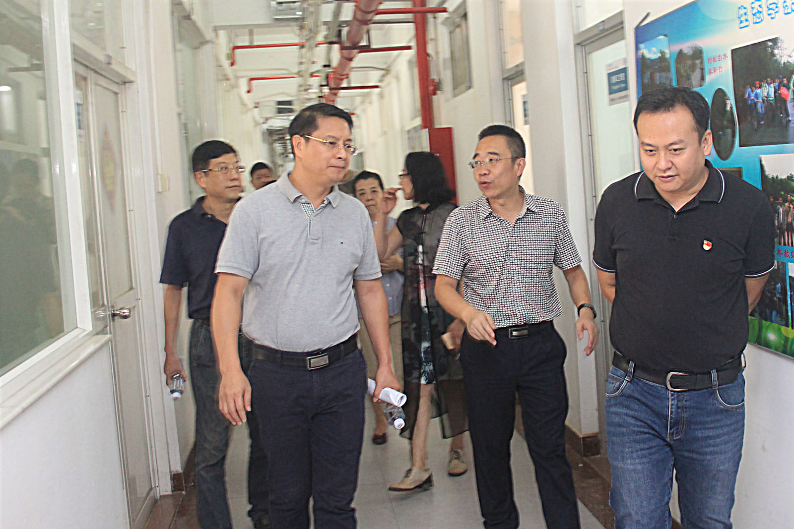 学校检查组来世界杯体育官方网站开展实验室安全检查